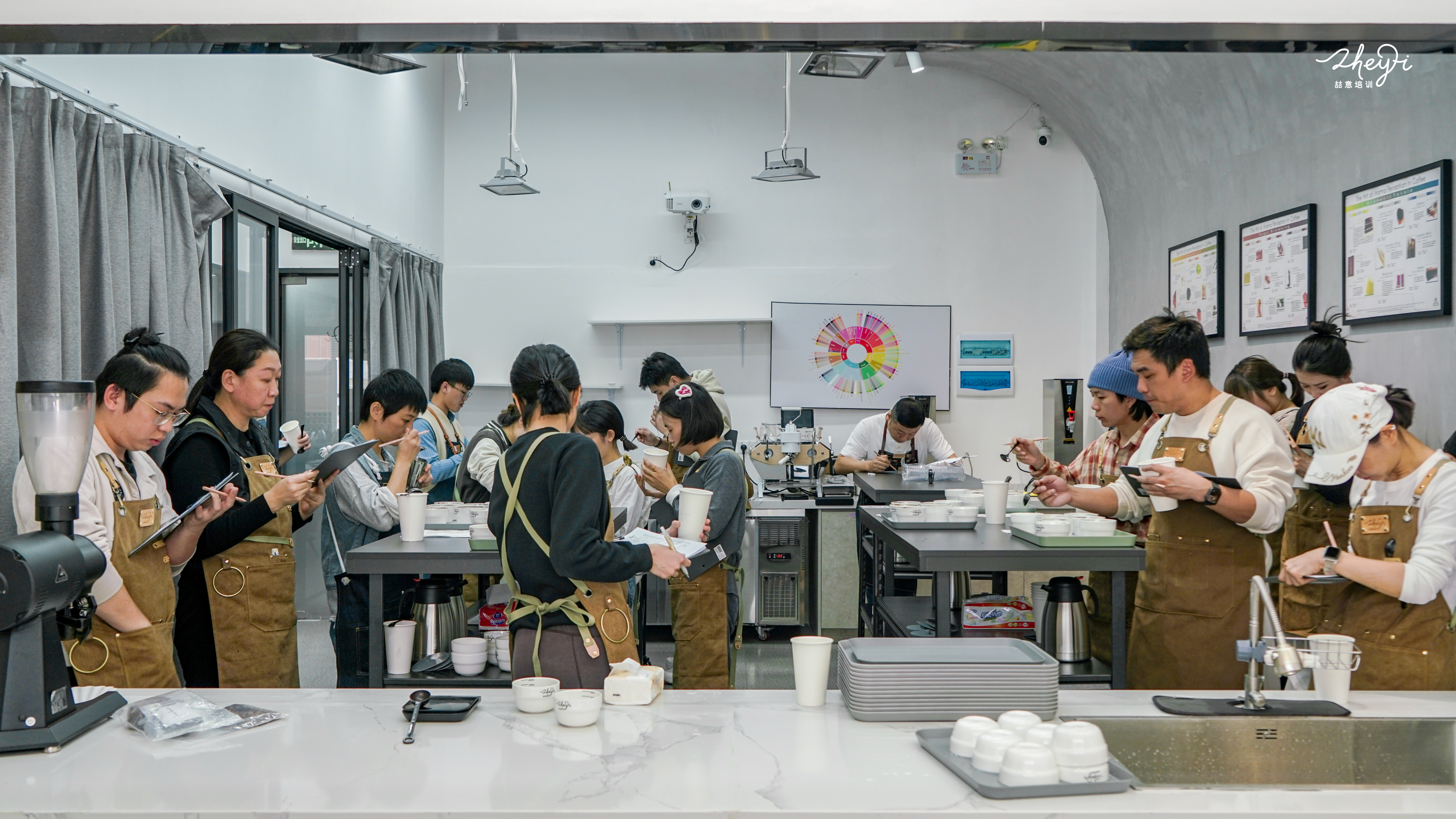 喆意咖啡学院 · 期刊上线